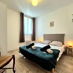 Apartment Le Nemausa - Coeur De - Clim *